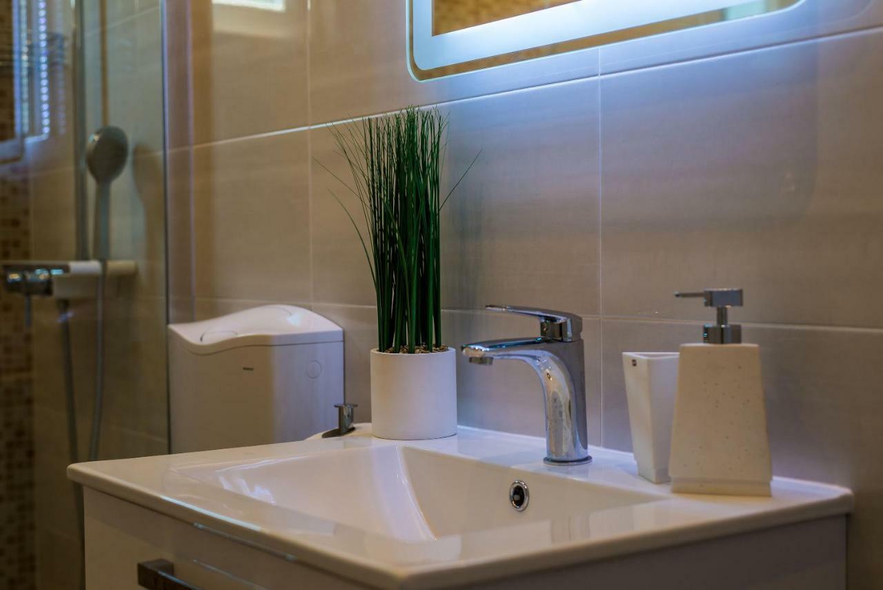 King Suite Mlini Luaran gambar
